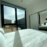 Modern 2Br Apt Adelaide Cbd With Pool-Gym-Bbq