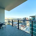 High-Rise Heaven - West Franklin