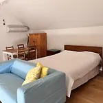 Adelaide Close Cbd Large Private Studio Apartment In St Peters