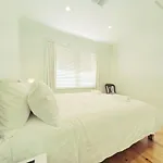 3Br Furnished Homette In Kensington Gardens