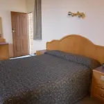 Glenelg Motel
