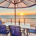 Adelaide Luxury Beach House