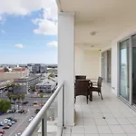 Embassy 2Br Free Parking