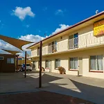 Esplanade Apartments At West Beach