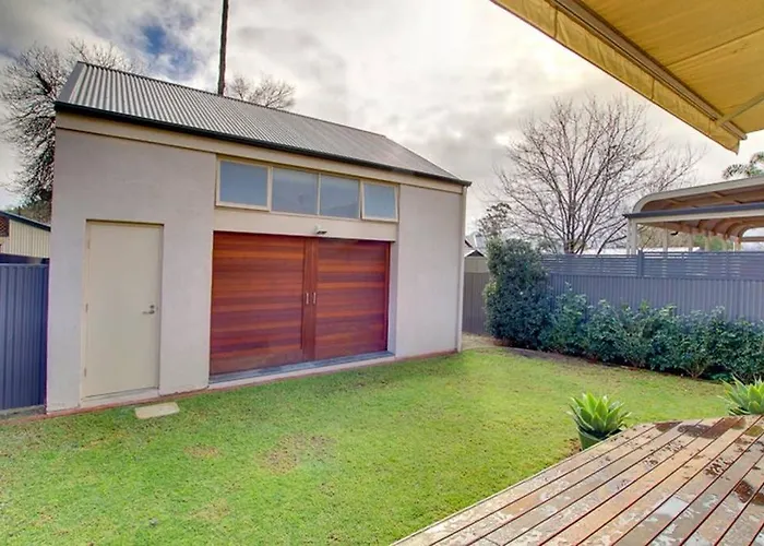 Adelaide Close Cbd Large Private Studio Apartment In St Peters