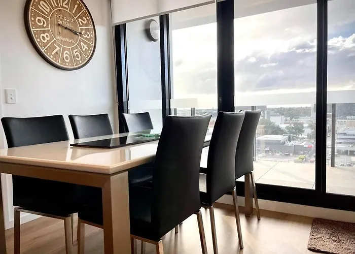 Enjoy A Little Luxury In Adelaide Cbd - Perfect!