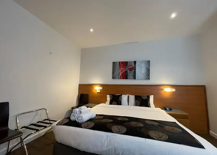 Studio 25/247 Gouger St Ex Hotel Room 430