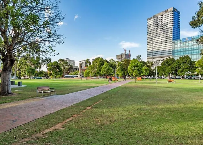 Hi 5 Star Adelaide City Luxury Oasis