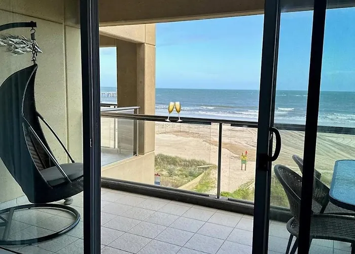 Absolute Beachfront At The Pier Glenelg