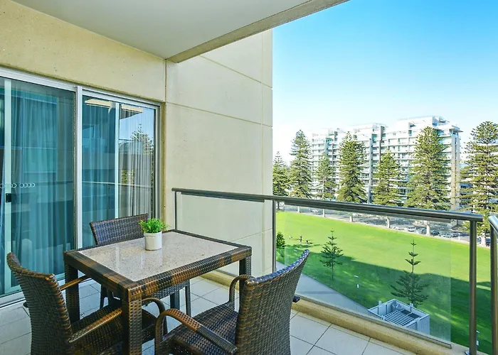 Pier Apartment - Glenelg Views - No 506