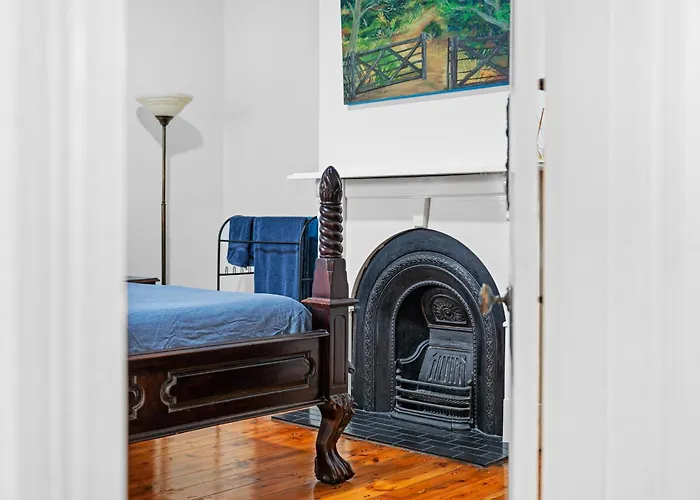 Character 1880S Renovated Cottage - Quiet Location