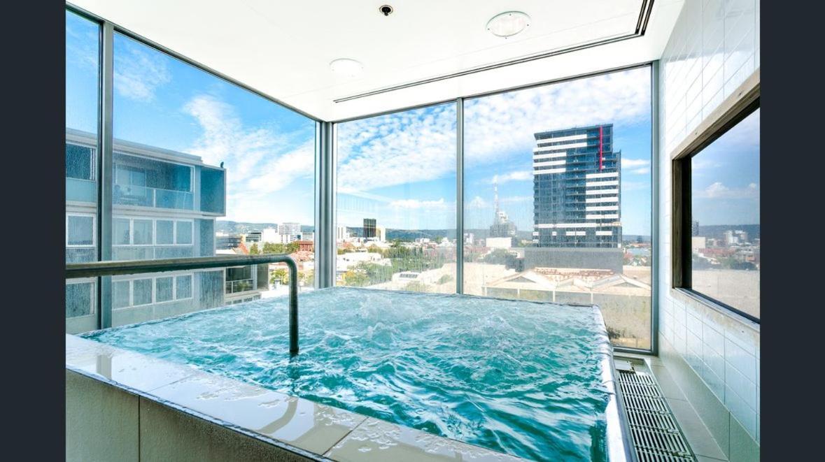 Hi 5 Star Luxury Apartment