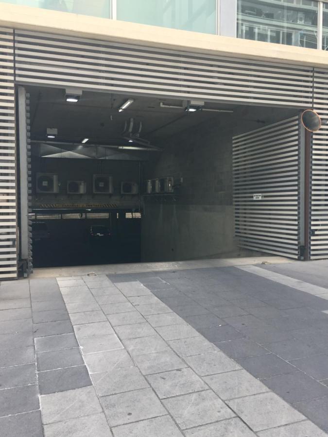 Cbd 1 Bedroom Apt. Free Car Park&swimming Pool &wifi Apartment
