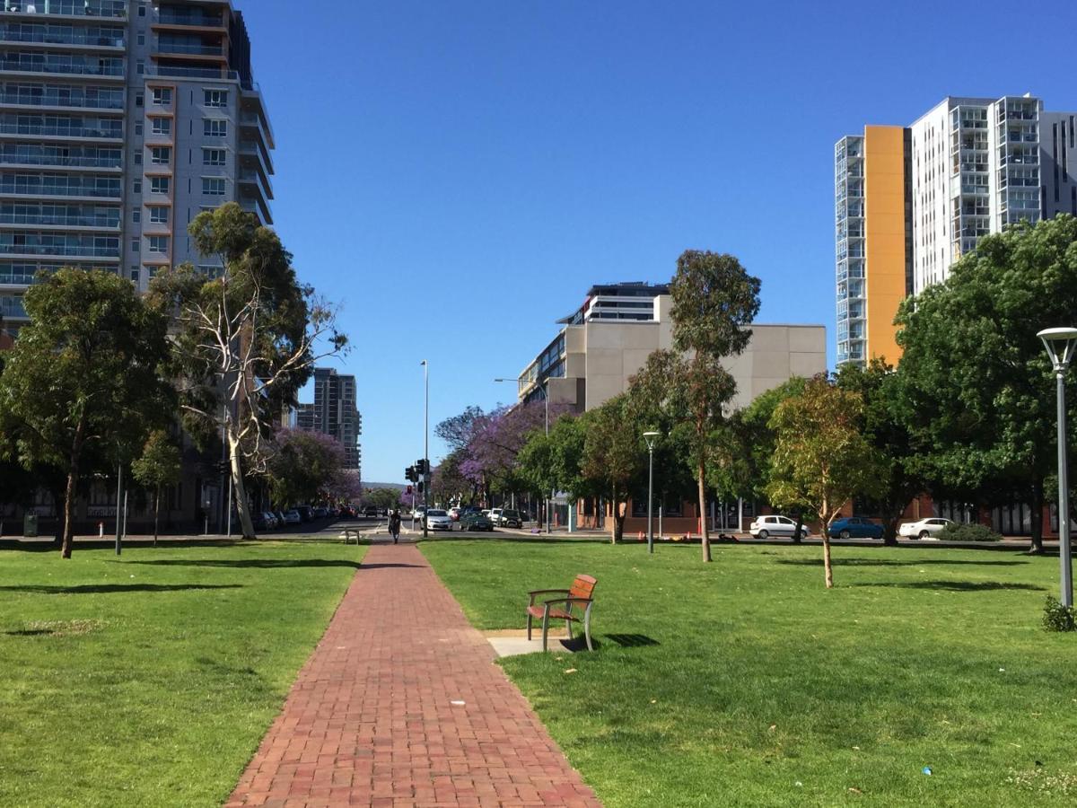 Apartment Cbd 1 Bedroom Apt. Free Car Park&swimming Pool &wifi Adelaide