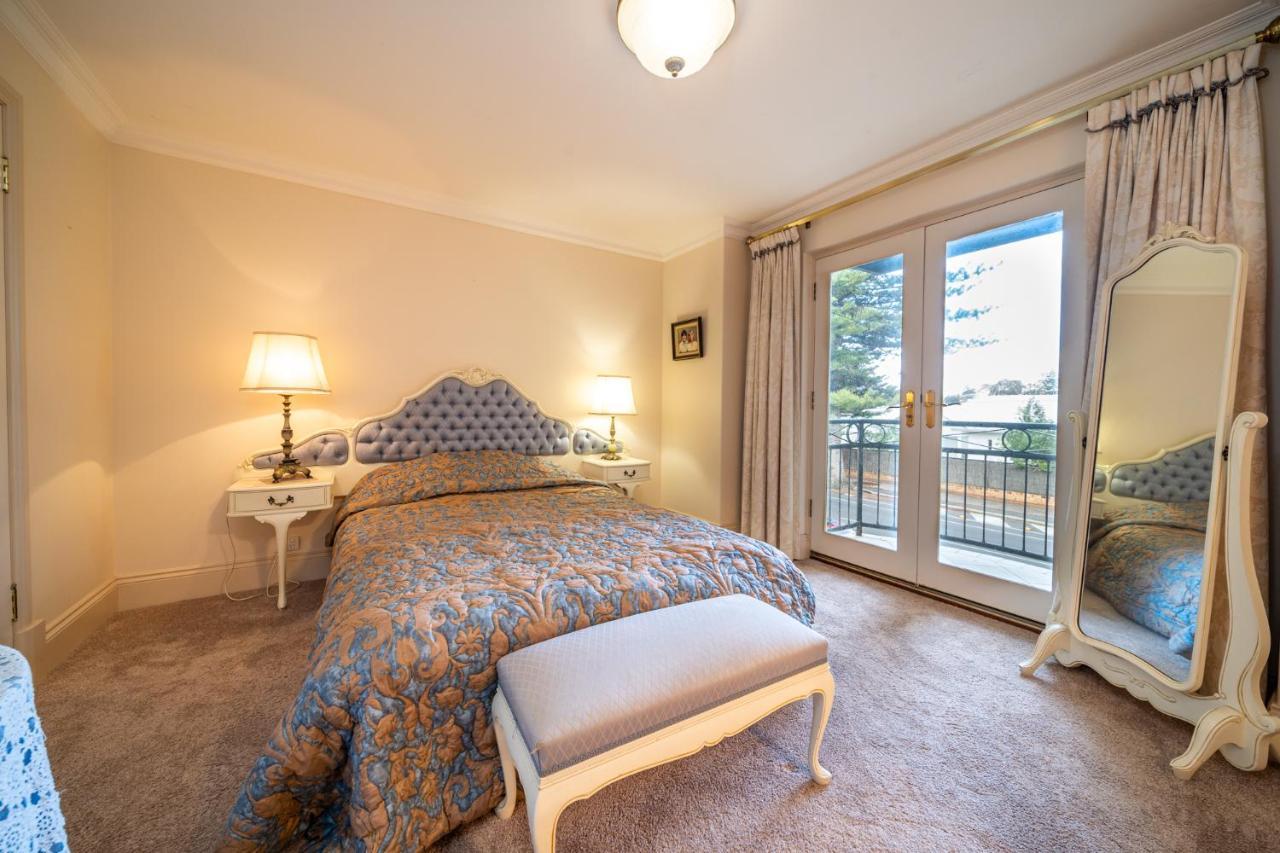 Holiday home Glenelg Stylish 2 Story Townhouse Sea View Adelaide