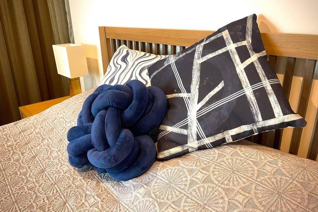 Enjoy A Little Luxury In Cbd - Perfect! Apartment