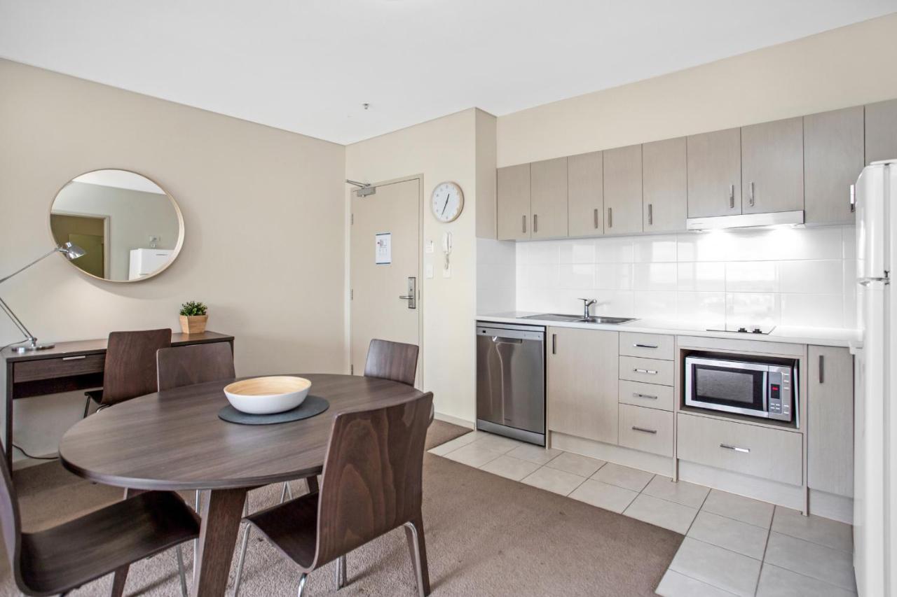 Hume Serviced Aparthotel Adelaide