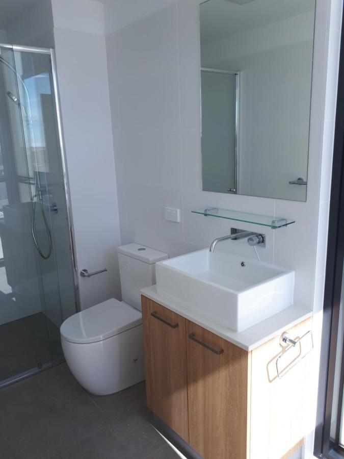 Apartment Enjoy A Little Luxury In Cbd - Perfect!