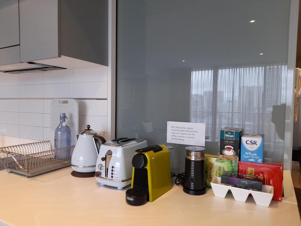 Aparthotel Stylish Apt In North Ter & City View & Free Parking 2*