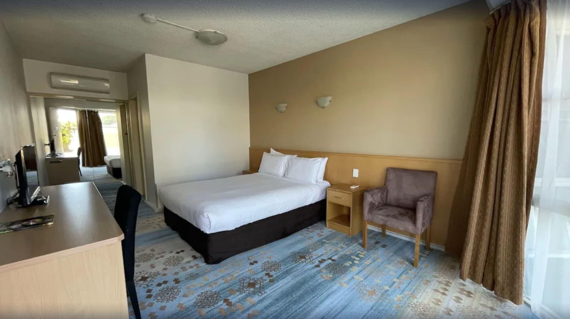 Haven Marina Motel