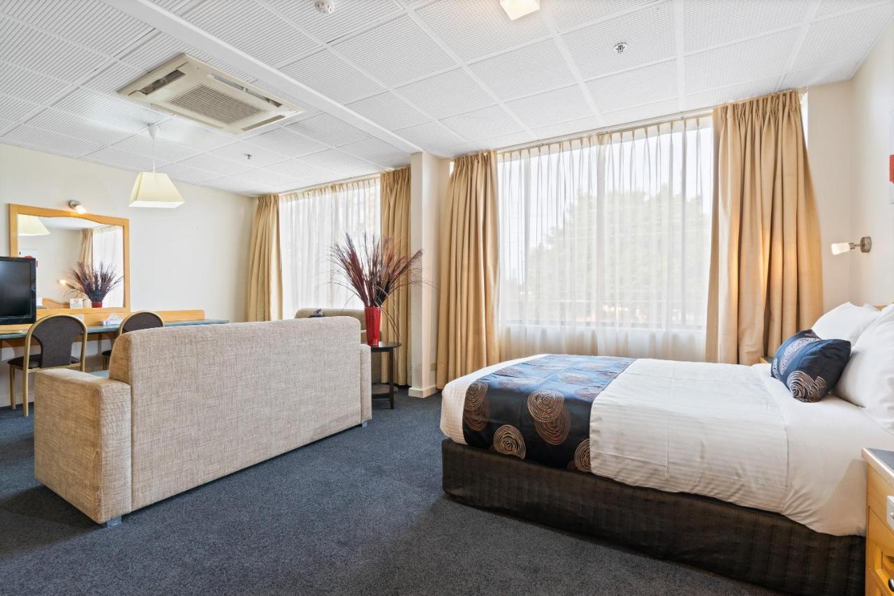 International Motel 3*