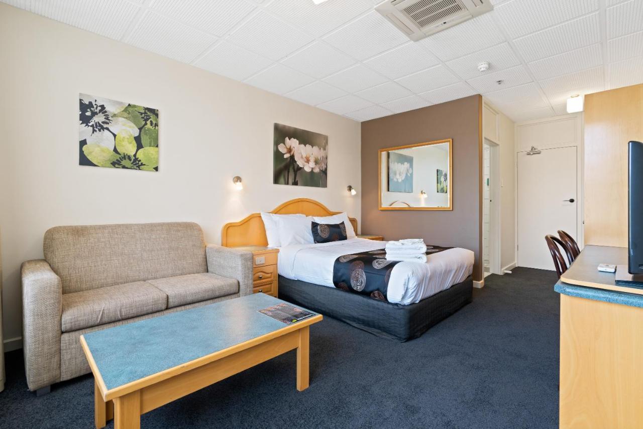 Motel International