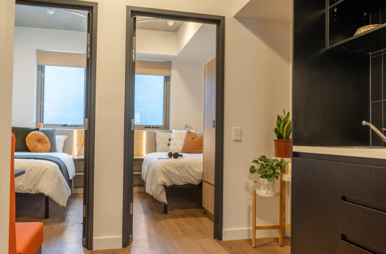 Switch Living In The Centre Of Apartment Adelaide