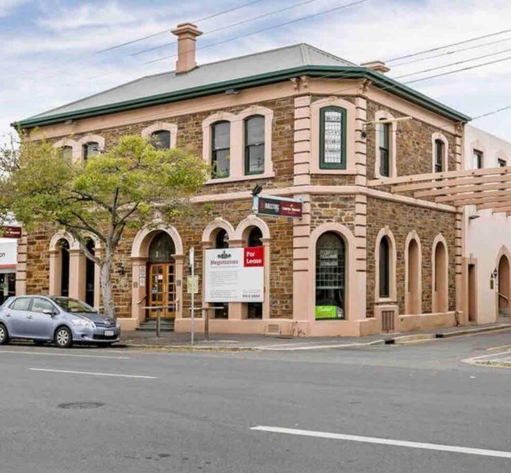 431/247 Gouger St Ex In * Adelaide