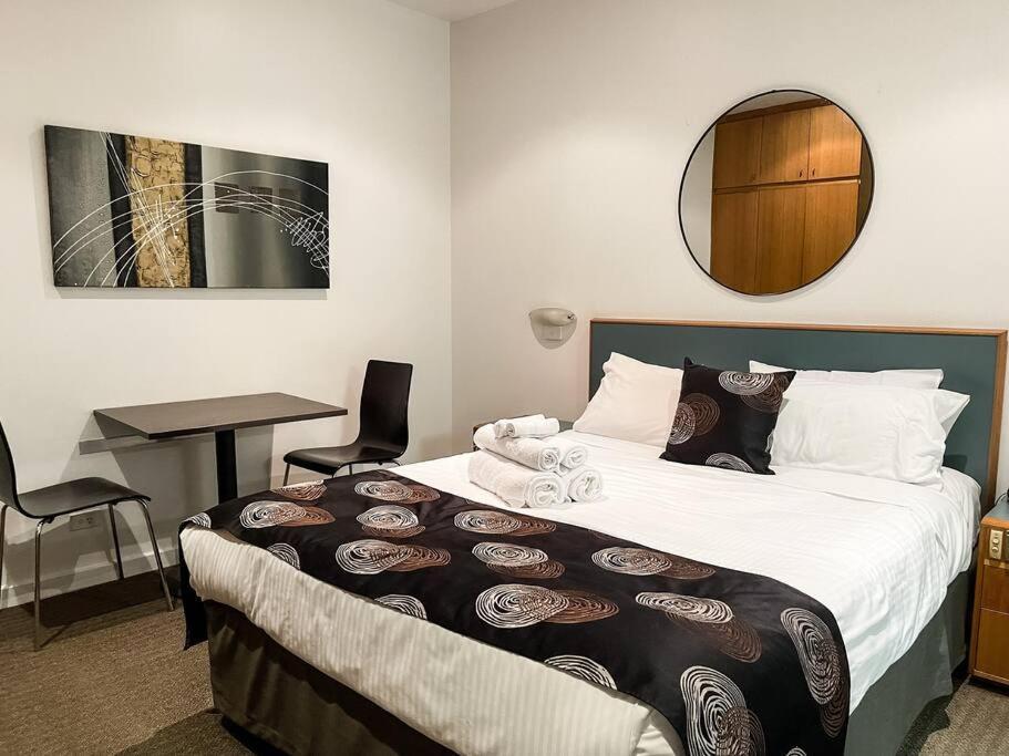 427/247 Gouger St Ex In Apartment
