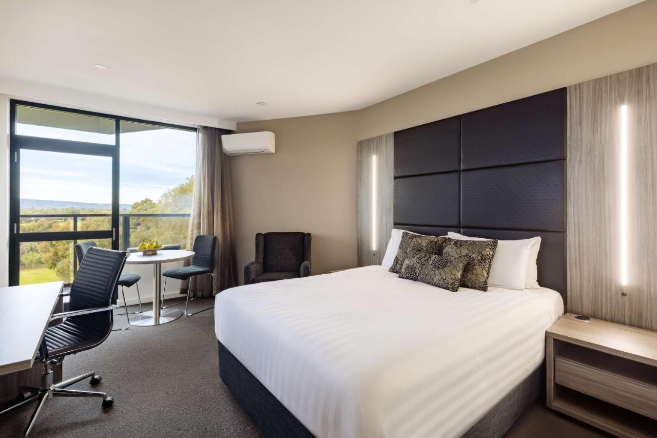 Hotel Rydges South Park 4*