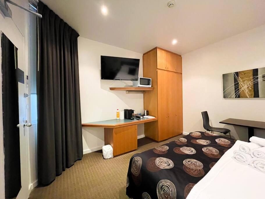 Apartment 410 /247 Gouger St Ex In