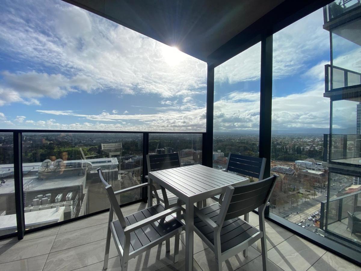 Nintendo Theme-adelaide Cbd-king Bed-gym-bbq Apartment Adelaide