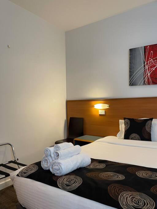 Apartment 25/247 Gouger St Ex 430