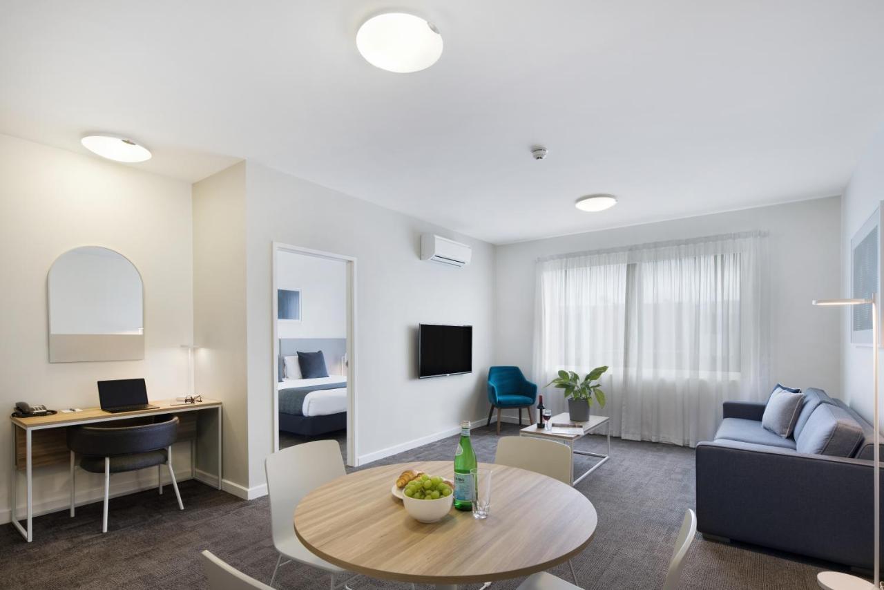 Quest Mawson Lakes Aparthotel 4*