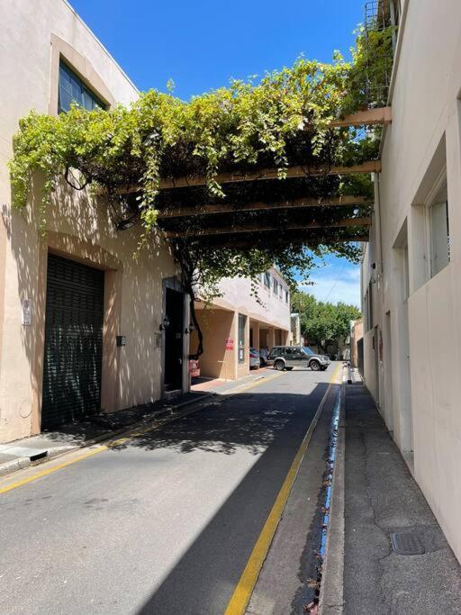 Apartment 25/247 Gouger St Ex 430