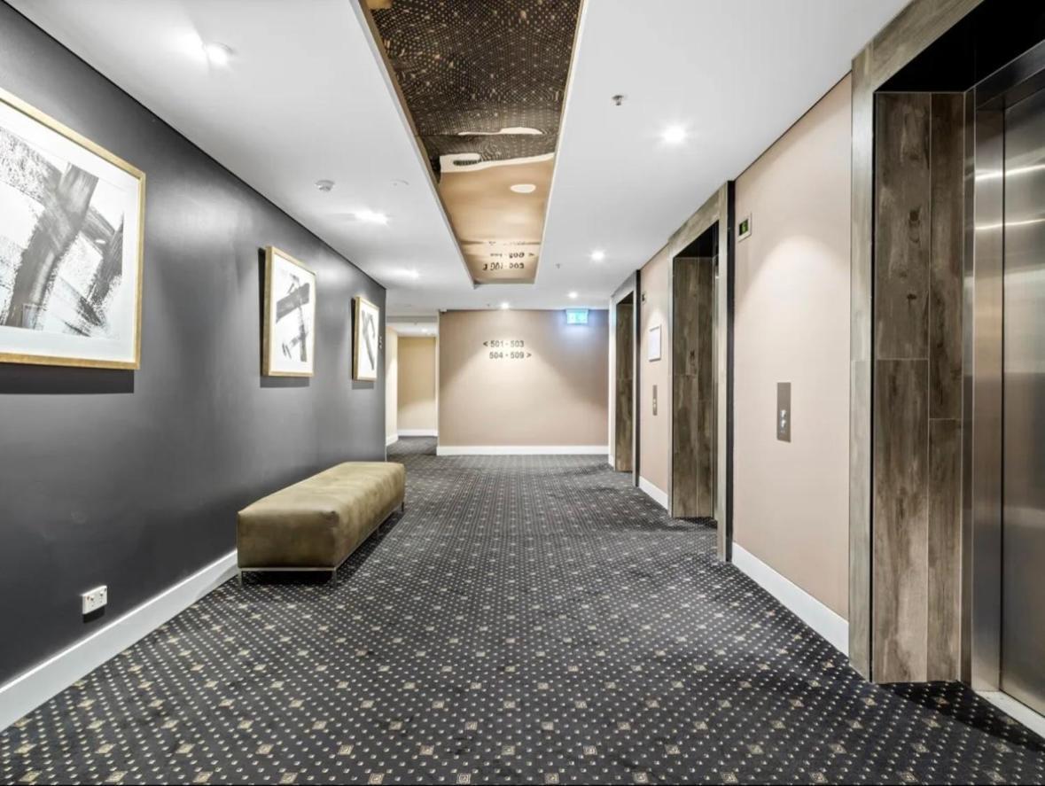 96 North Terrace Stylish Penthouse * Adelaide