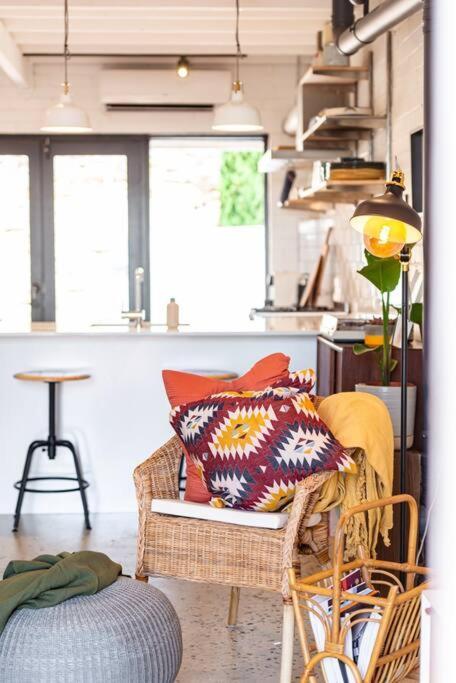 Apartment Stylish, Comfortable And Pet Friendly Home In The Heart Of Kensington Adelaide