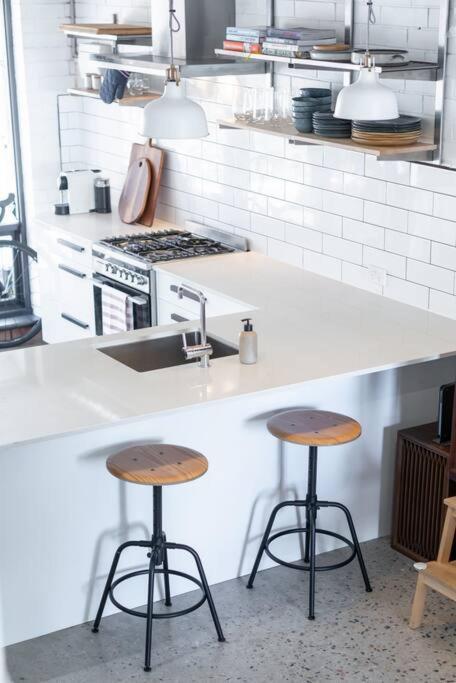 Stylish, Comfortable And Pet Friendly Home In The Heart Of Kensington Apartment Adelaide