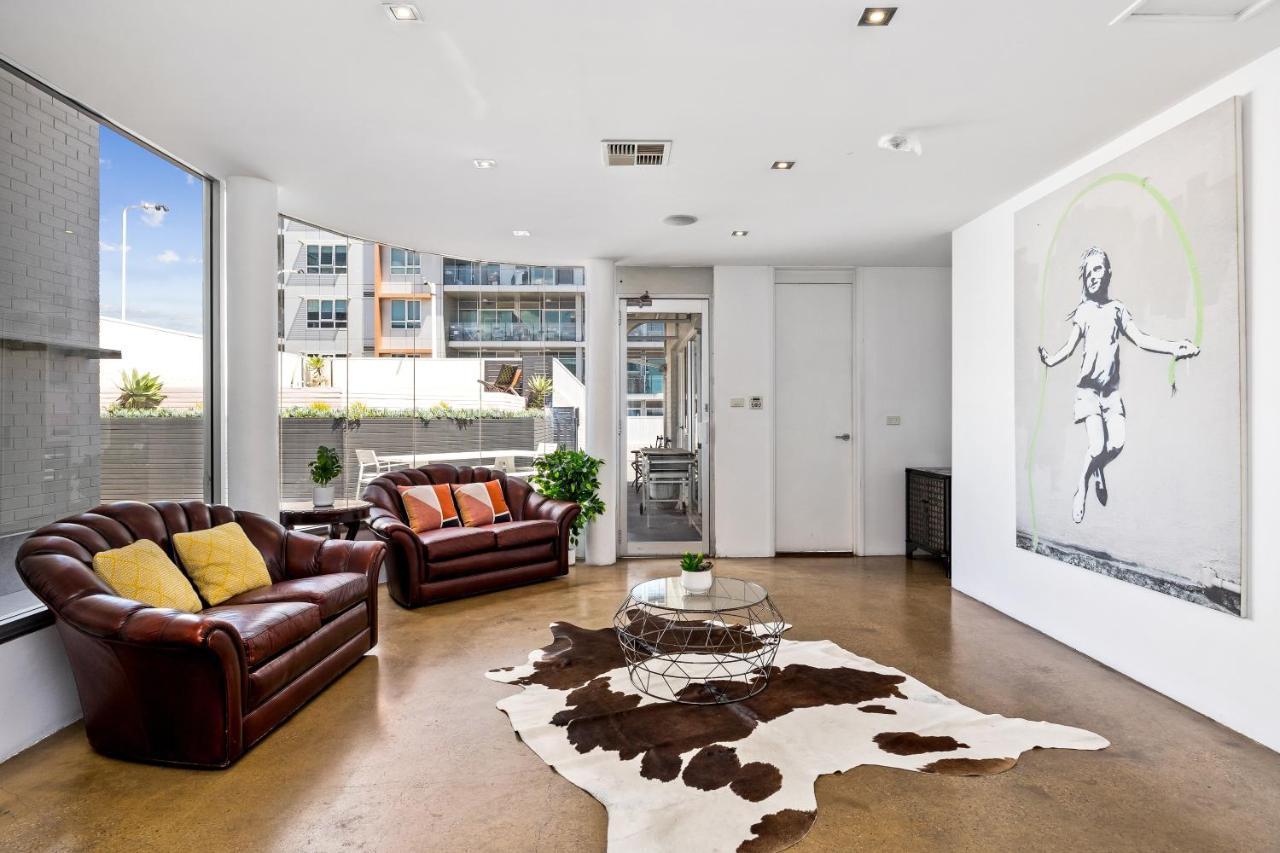 Swainson On Waymouth - Penthouse Apartment *