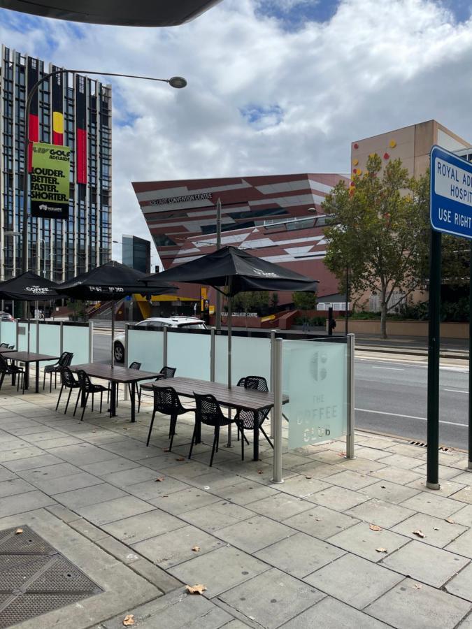 Embassy 812 Free Parking Adelaide