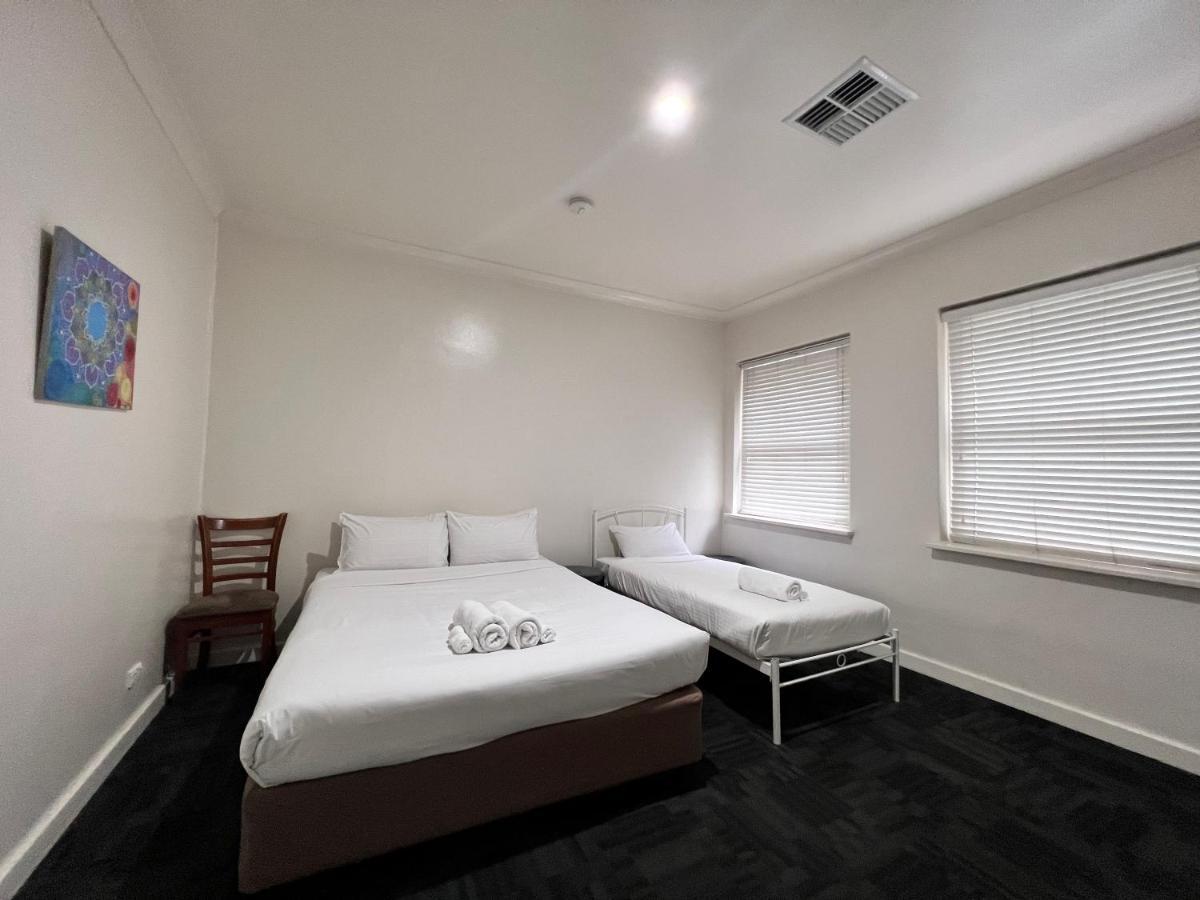 Apartment Entire 3br Apt With Parking