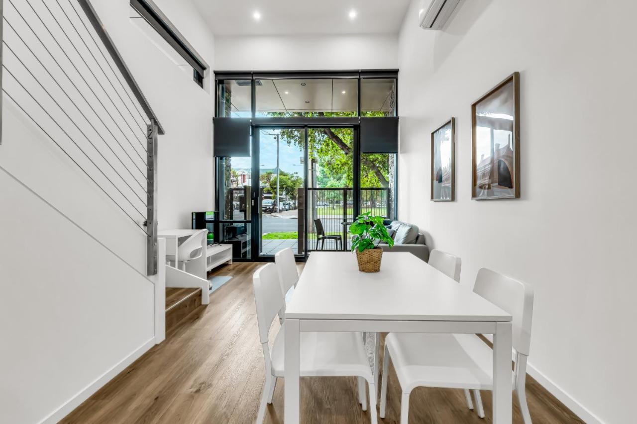 One Hurtle Square Apartment