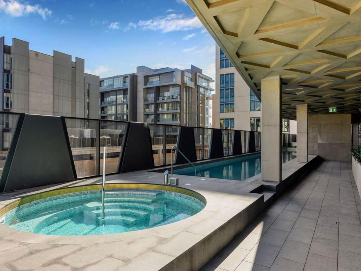 Iris - The Skylight Escape Apartment *