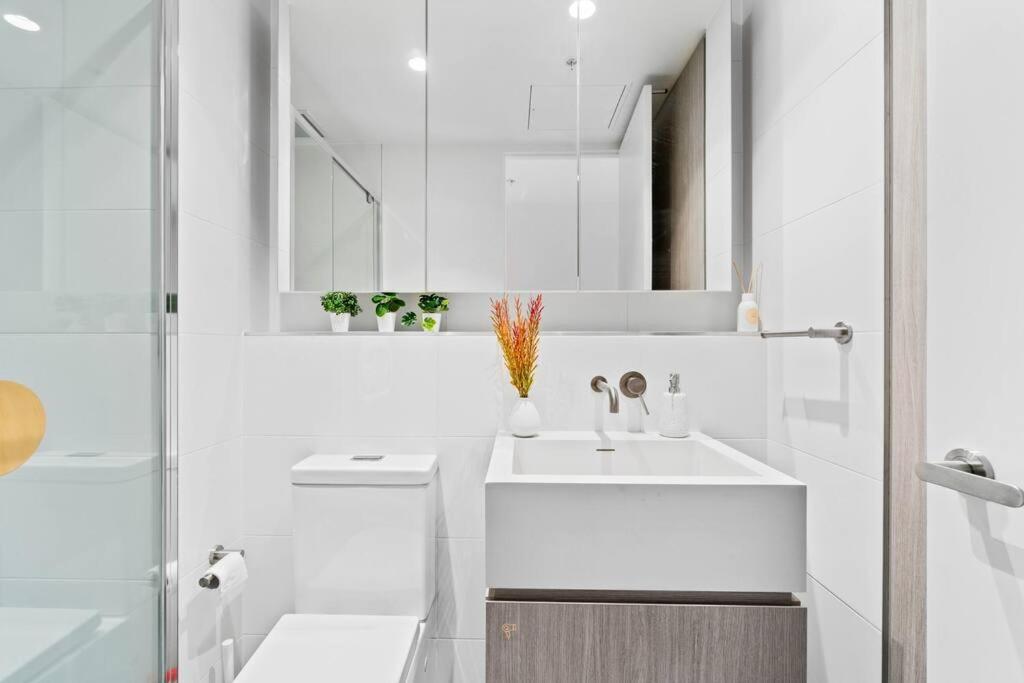 Luxury Cbd Exceptional View Level 21 Apartment