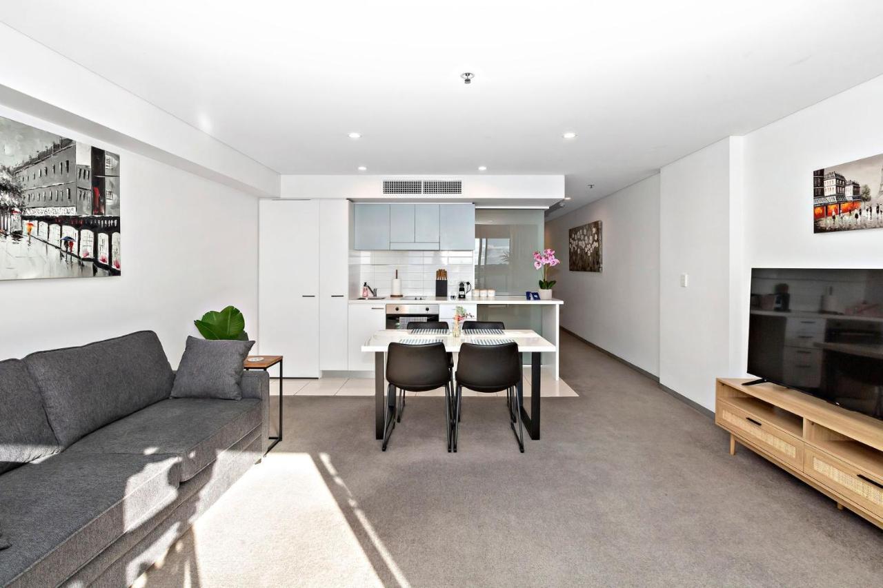 Apartment Lily - North Terrace Cityscape *