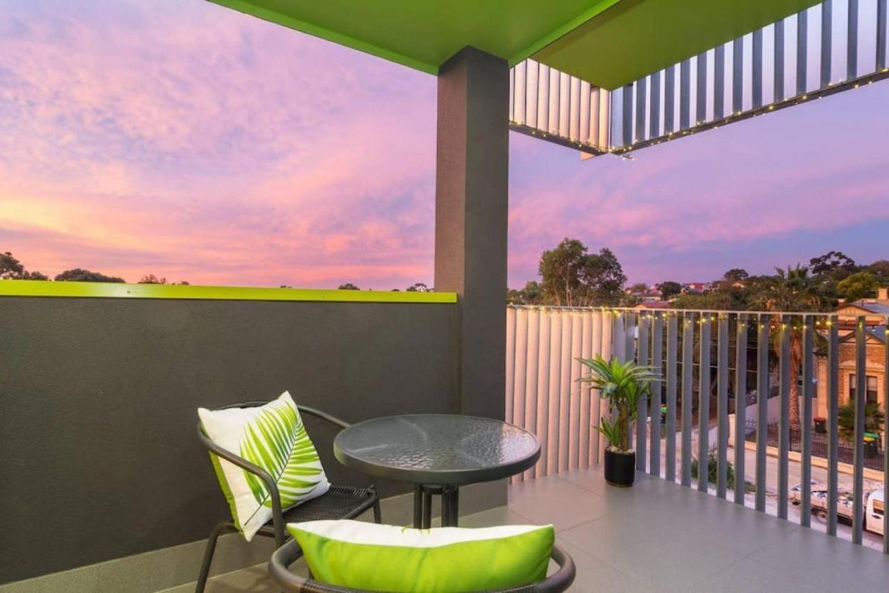 Canopy At 44 Ovingham * Adelaide