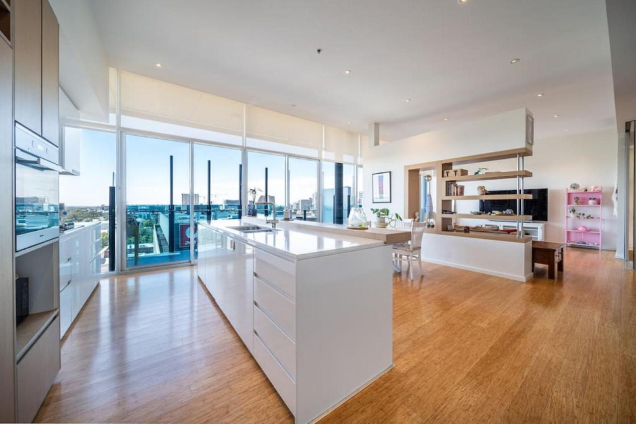 Apartment Spark Penthouse The Aria With Carpark *