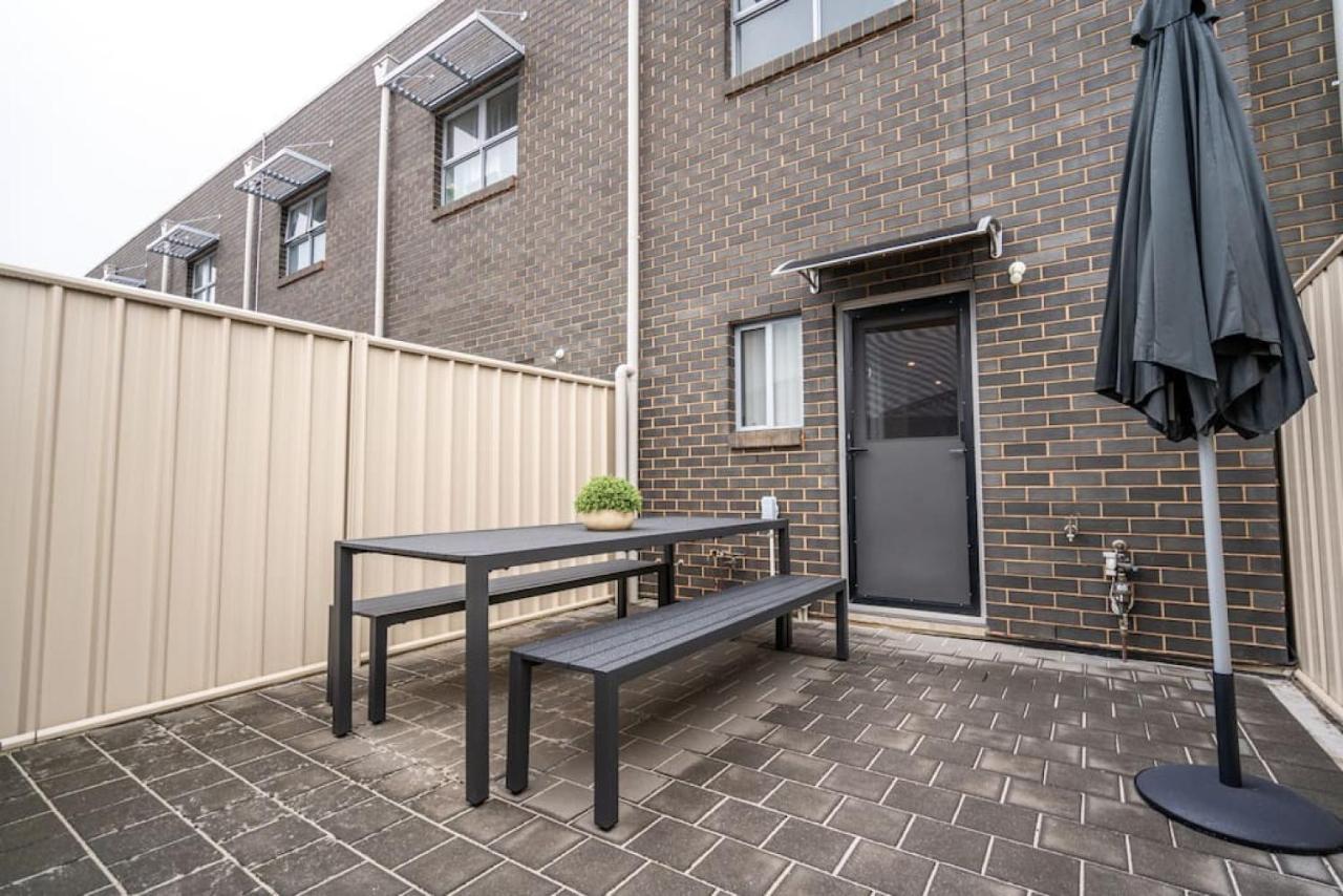 Black Oak At Brompton Adelaide