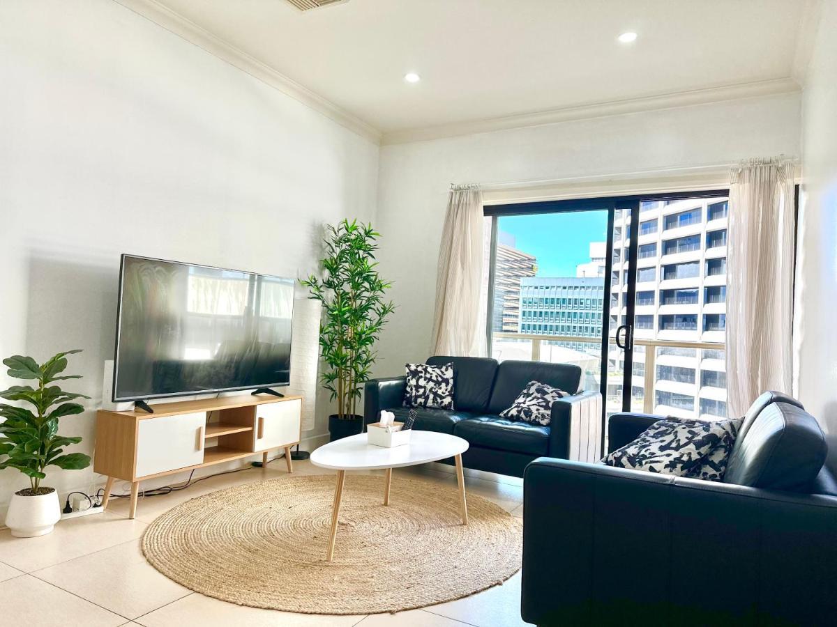 Bundled Bliss 2 Bedroom In Cbd *