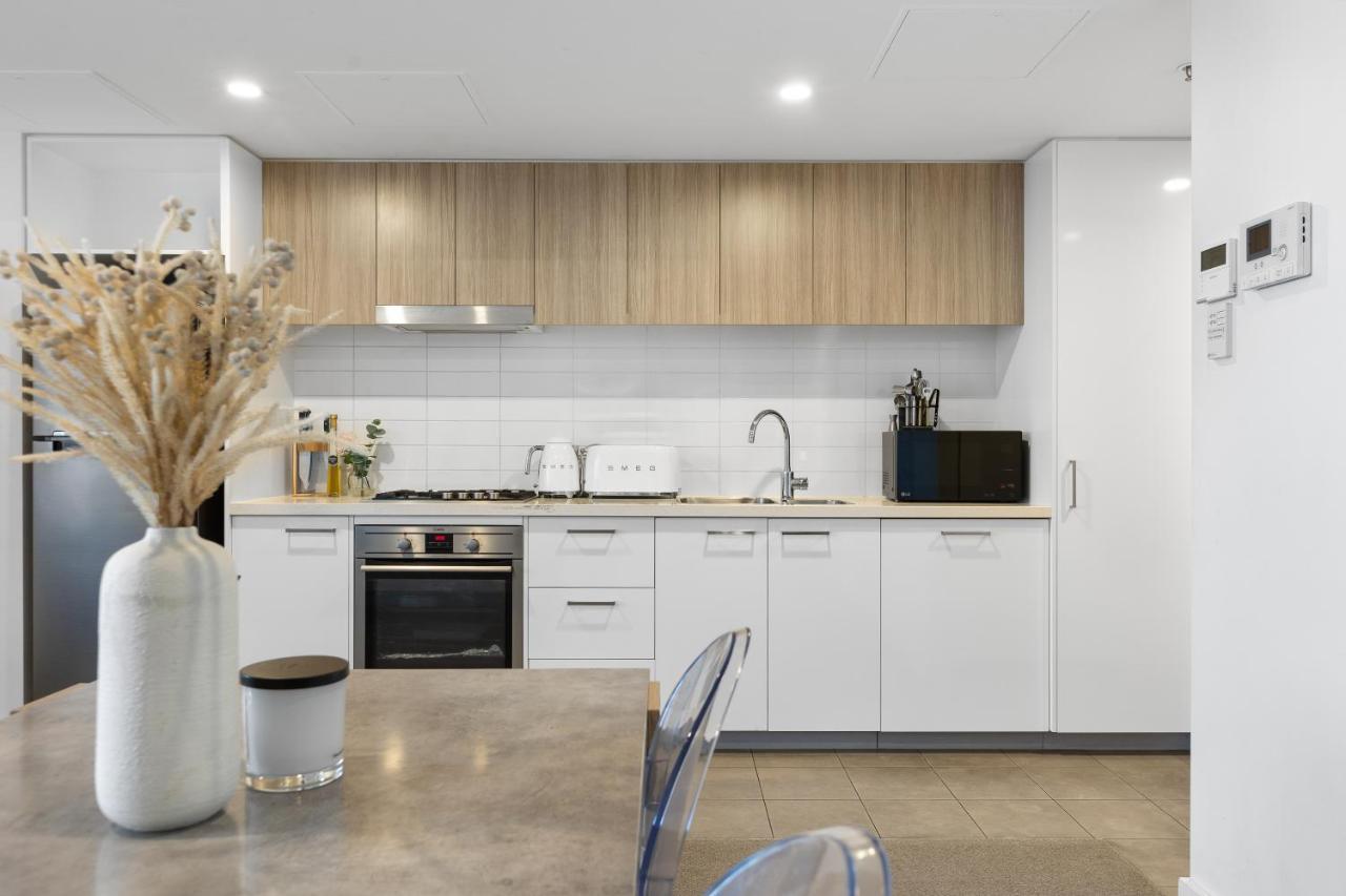 Skyline Luxury Retreat: Gym, Pool & Cinema * Adelaide